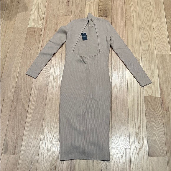 NEW Abercrombie Open-Back Midi Sweater Dress - Picture 3 of 4